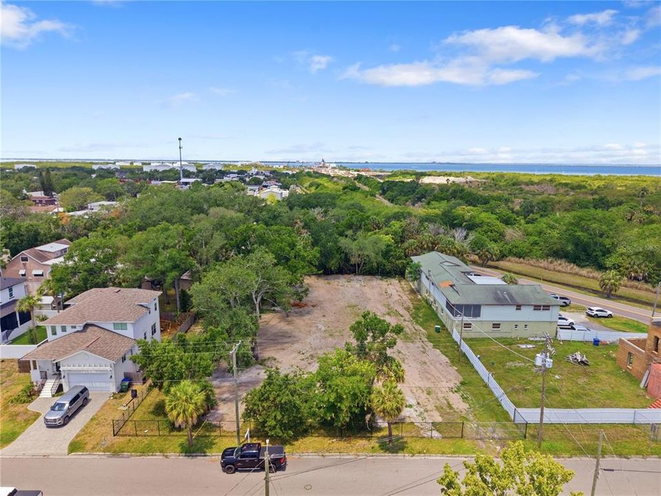 For Sale: $625,000 (0.60 acres)