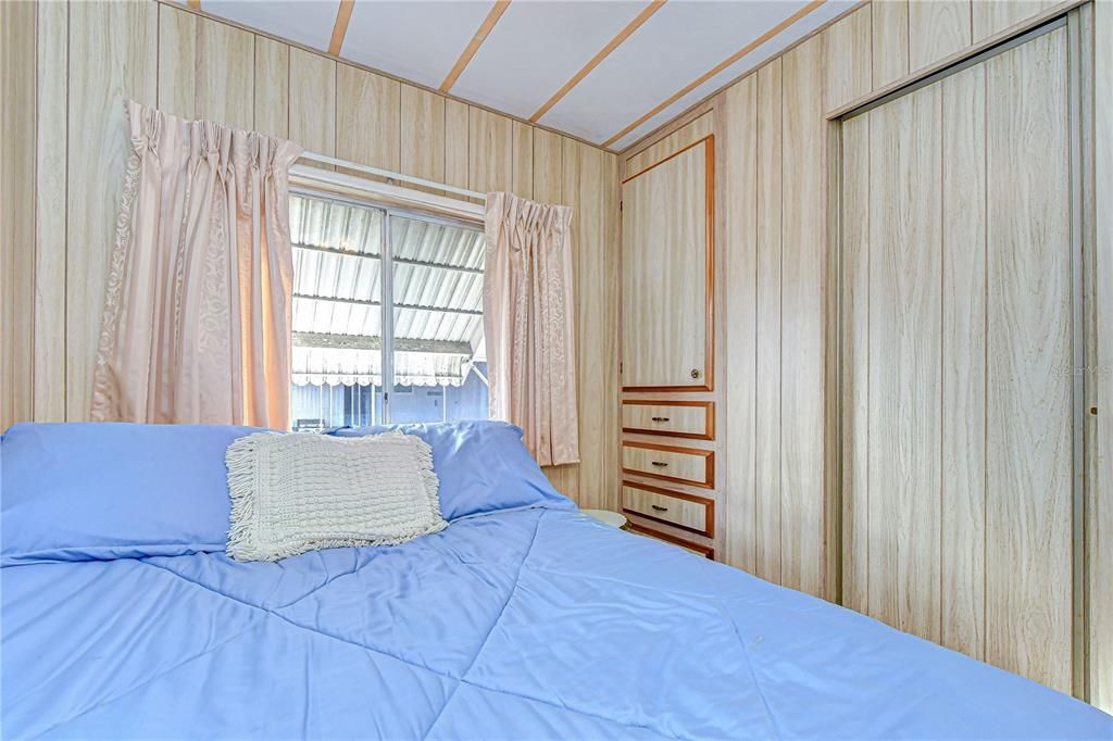 For Sale: $69,900 (2 beds, 1 baths, 672 Square Feet)