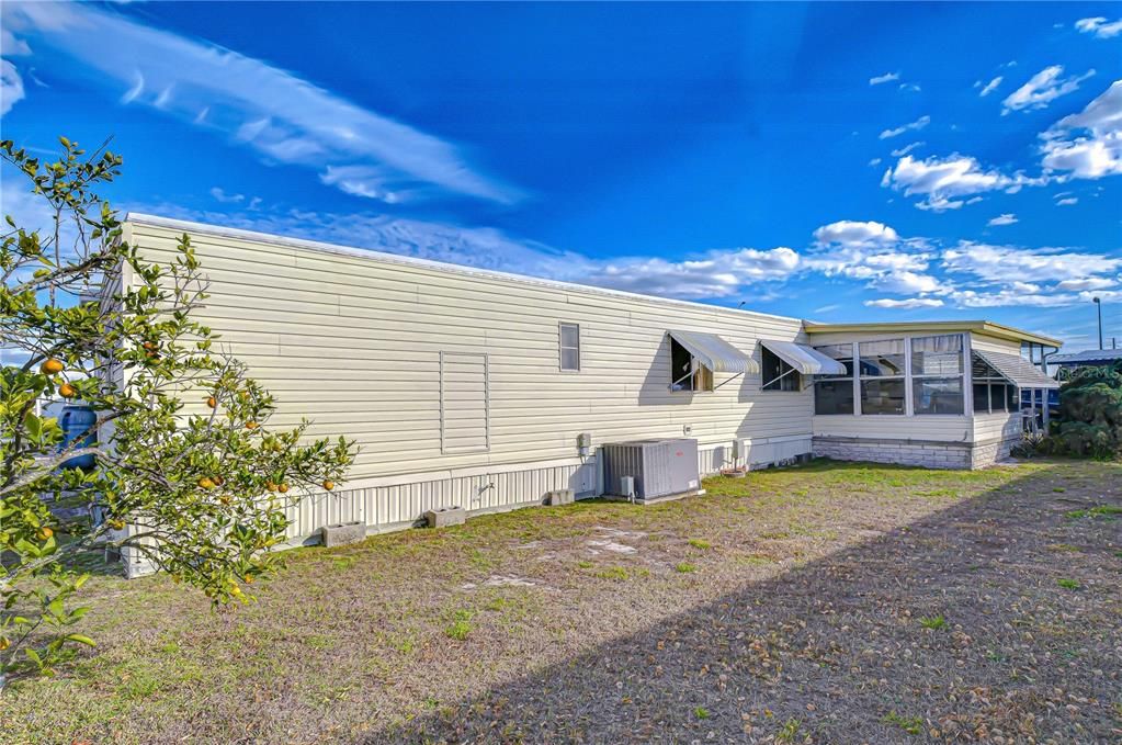 For Sale: $69,900 (2 beds, 1 baths, 672 Square Feet)