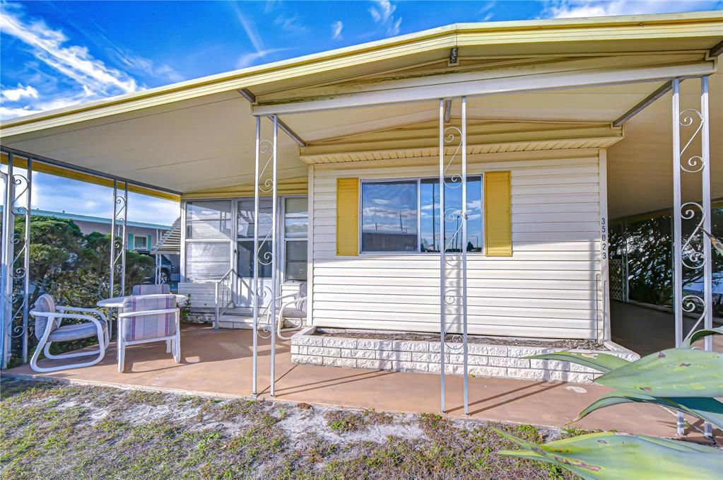 For Sale: $69,900 (2 beds, 1 baths, 672 Square Feet)