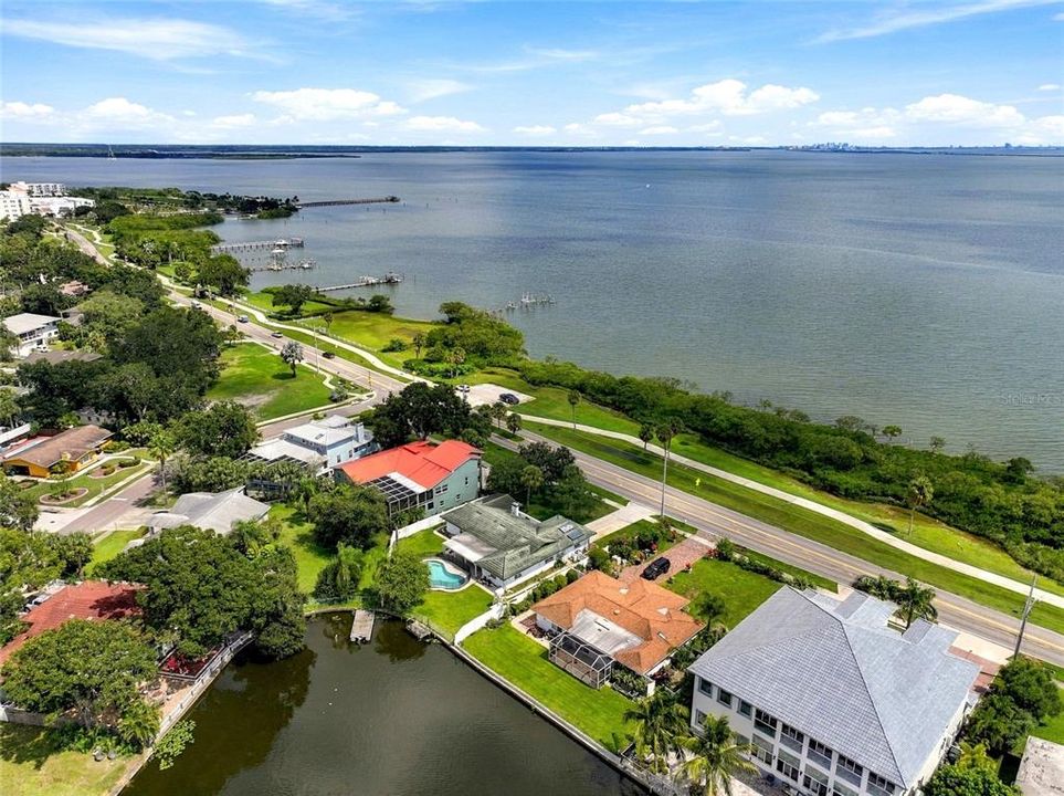 На продажу: $974,000 (3 спален, 2 ванн, 1932 Квадратных фут)