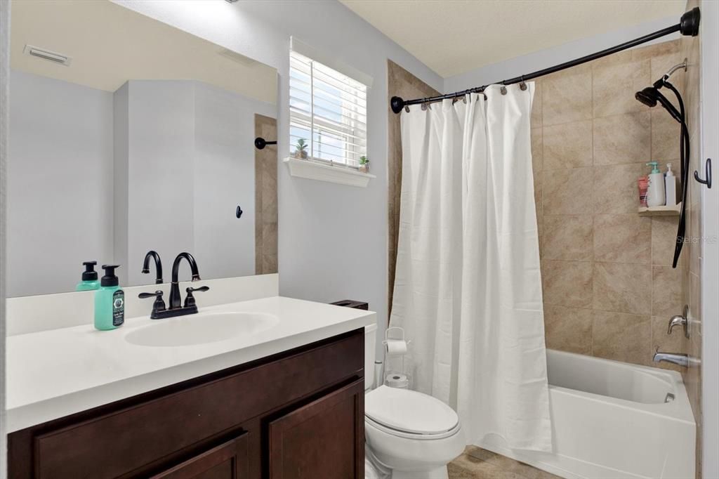 For Sale: $549,900 (4 beds, 2 baths, 2254 Square Feet)