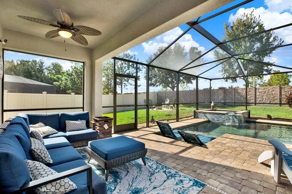For Sale: $549,900 (4 beds, 2 baths, 2254 Square Feet)