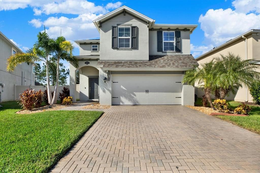 For Sale: $549,900 (4 beds, 2 baths, 2254 Square Feet)