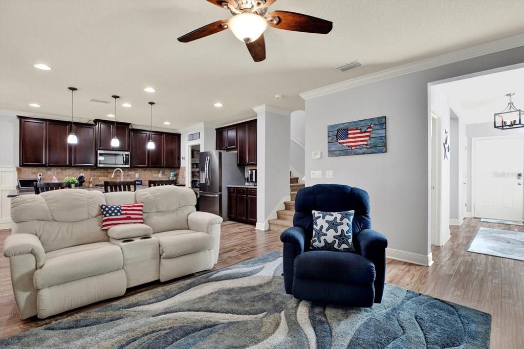 For Sale: $549,900 (4 beds, 2 baths, 2254 Square Feet)