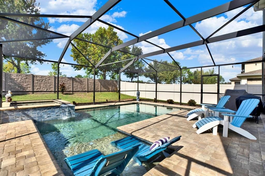 For Sale: $549,900 (4 beds, 2 baths, 2254 Square Feet)