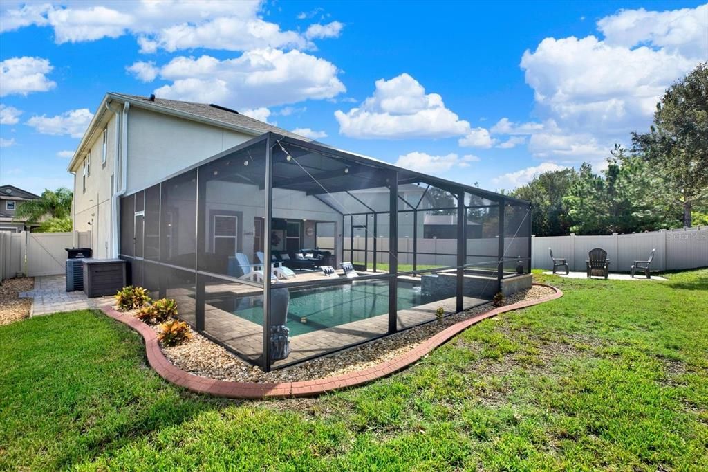 For Sale: $549,900 (4 beds, 2 baths, 2254 Square Feet)
