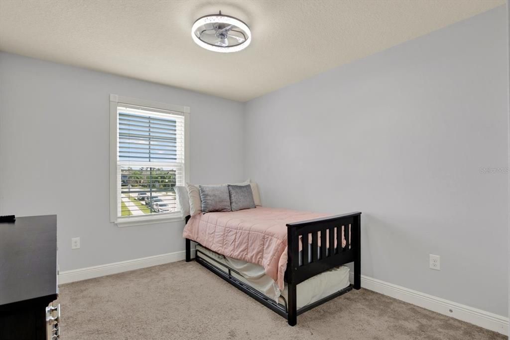 For Sale: $549,900 (4 beds, 2 baths, 2254 Square Feet)