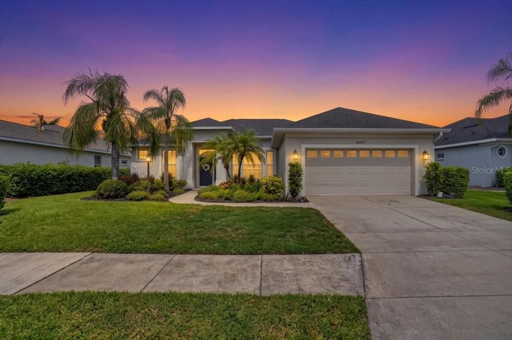 For Sale: $765,000 (4 beds, 3 baths, 2340 Square Feet)