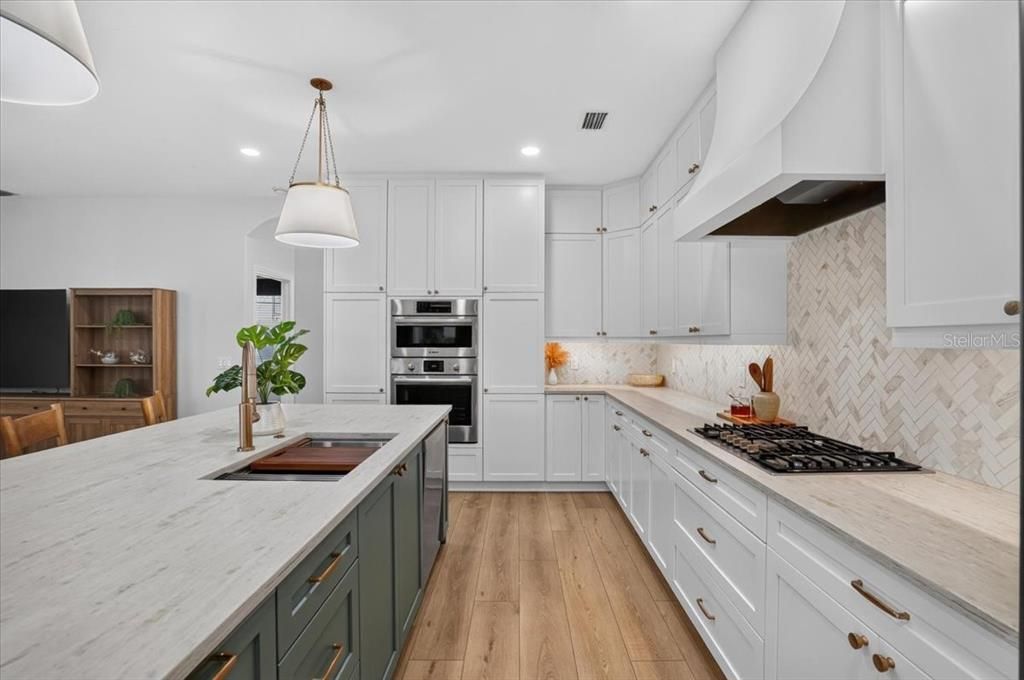 For Sale: $765,000 (4 beds, 3 baths, 2340 Square Feet)