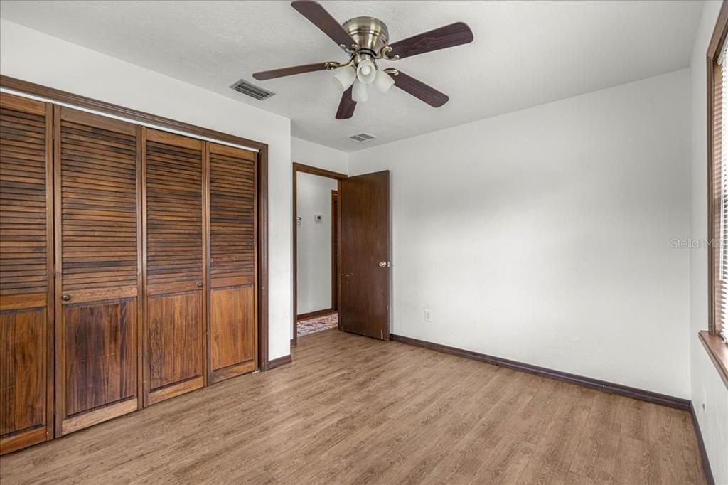 For Sale: $209,000 (2 beds, 2 baths, 924 Square Feet)