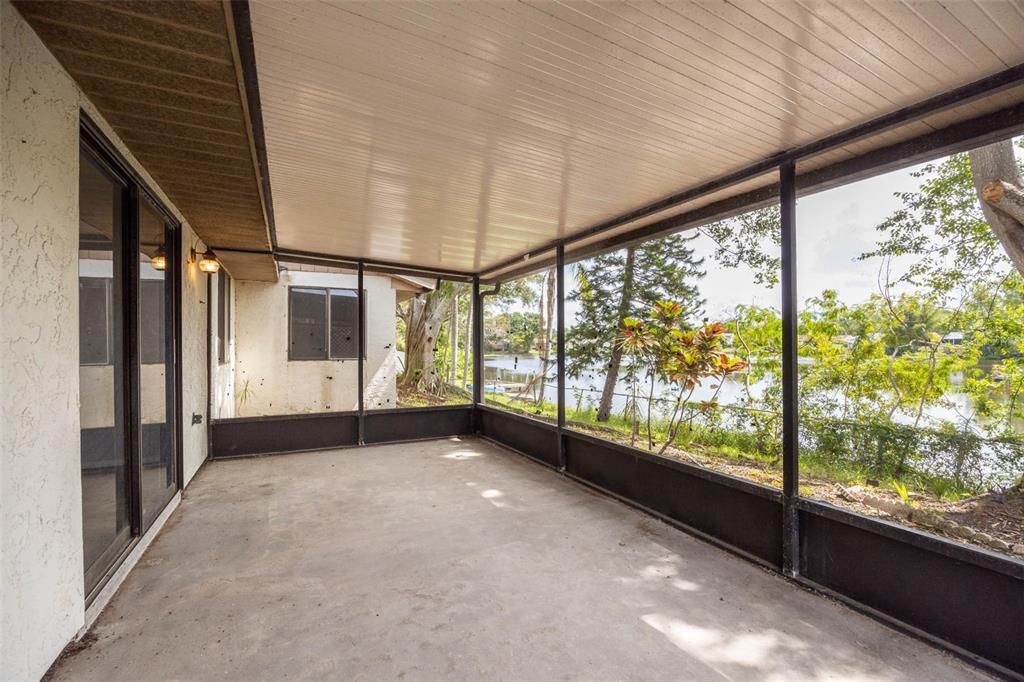 Activo con contrato: $312,000 (3 camas, 2 baños, 1274 Pies cuadrados)