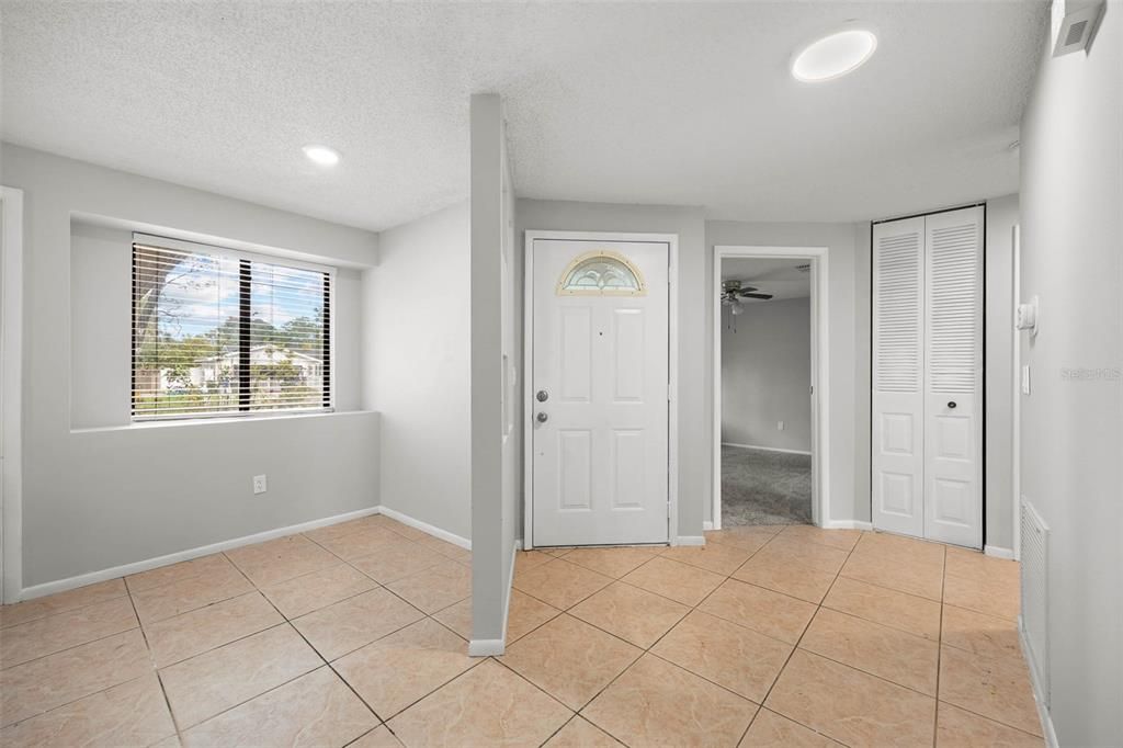 Activo con contrato: $312,000 (3 camas, 2 baños, 1274 Pies cuadrados)