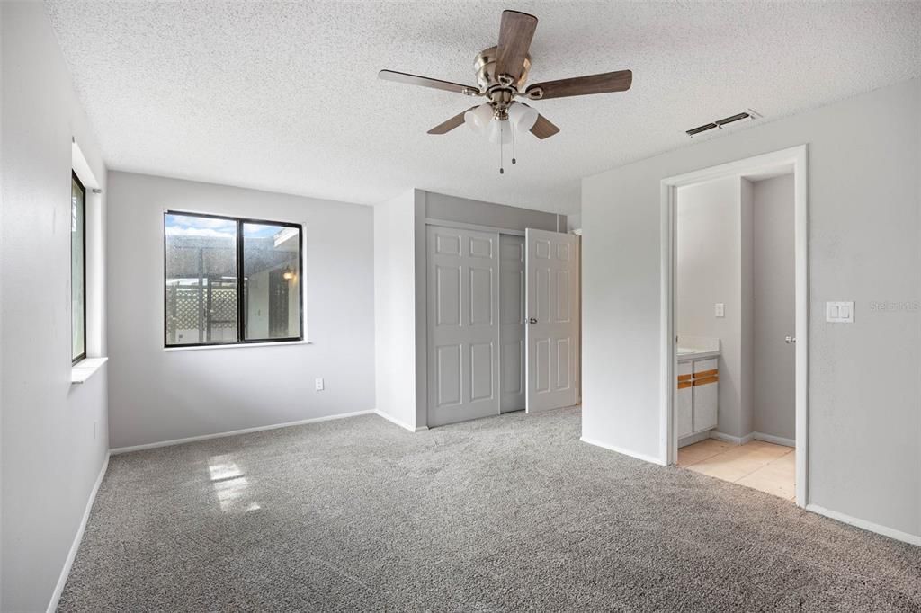 Activo con contrato: $312,000 (3 camas, 2 baños, 1274 Pies cuadrados)