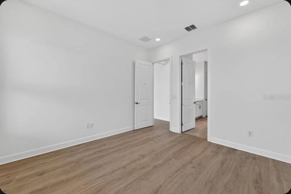 На продажу: $690,000 (3 спален, 2 ванн, 1843 Квадратных фут)