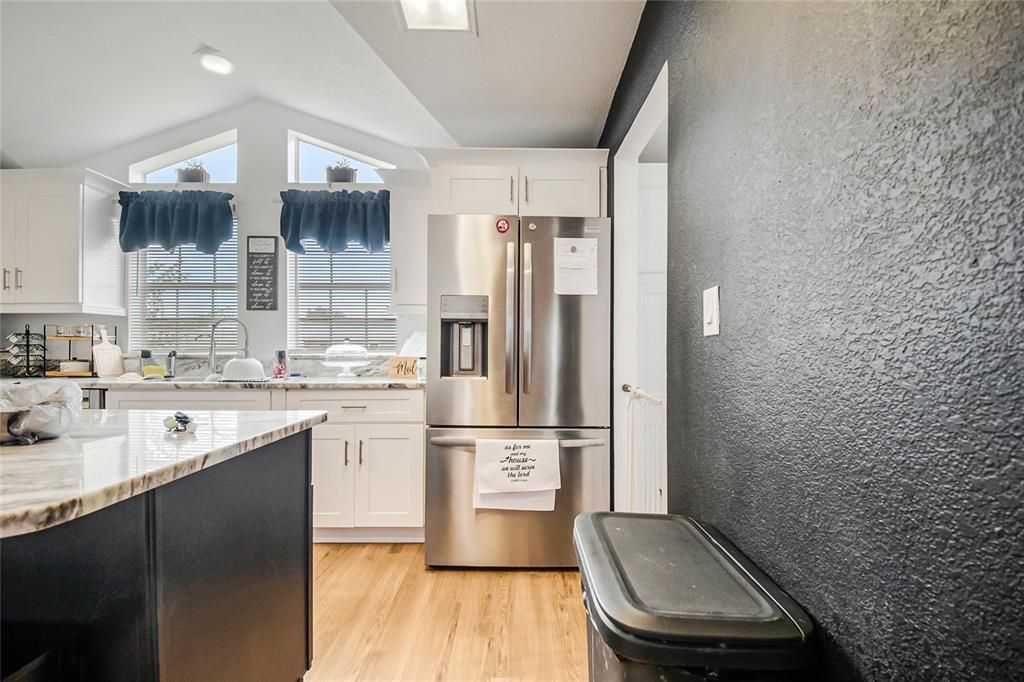For Sale: $320,000 (3 beds, 2 baths, 1680 Square Feet)