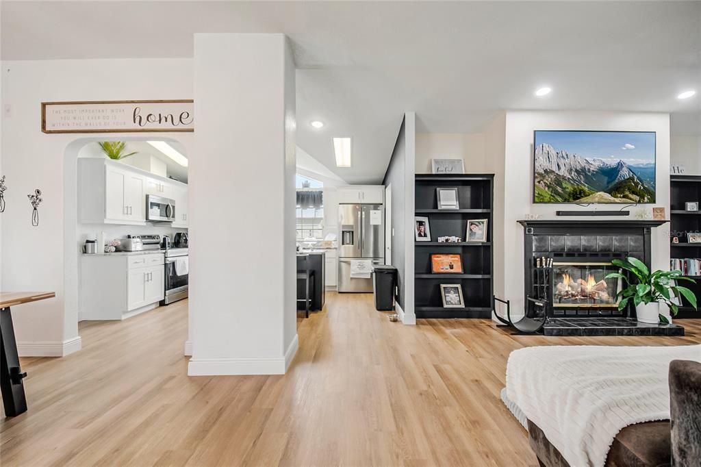 For Sale: $320,000 (3 beds, 2 baths, 1680 Square Feet)