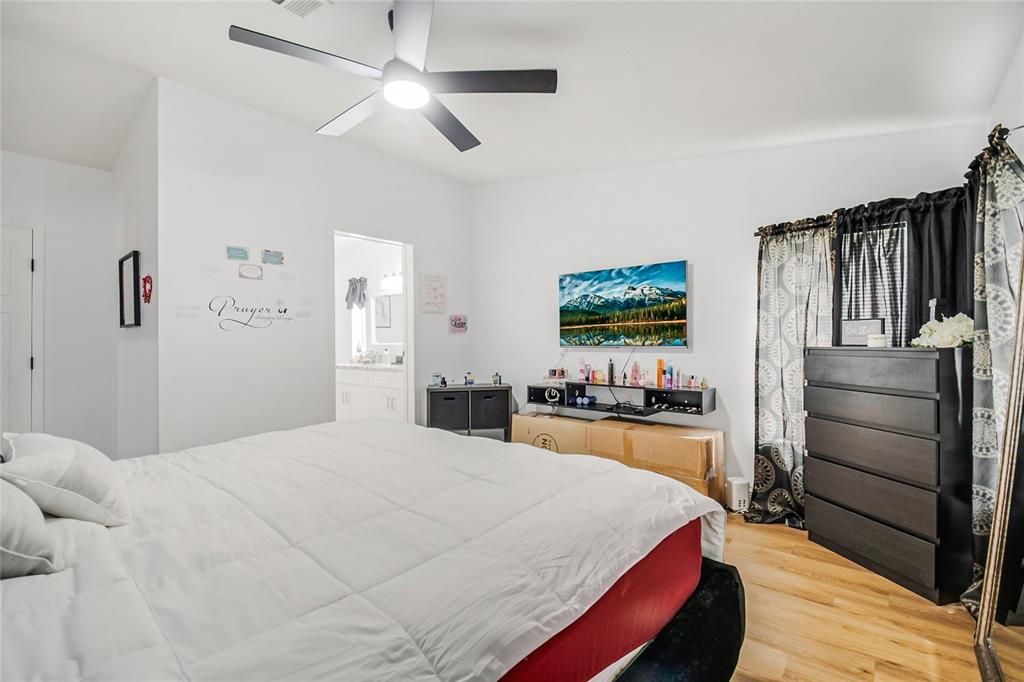 For Sale: $320,000 (3 beds, 2 baths, 1680 Square Feet)