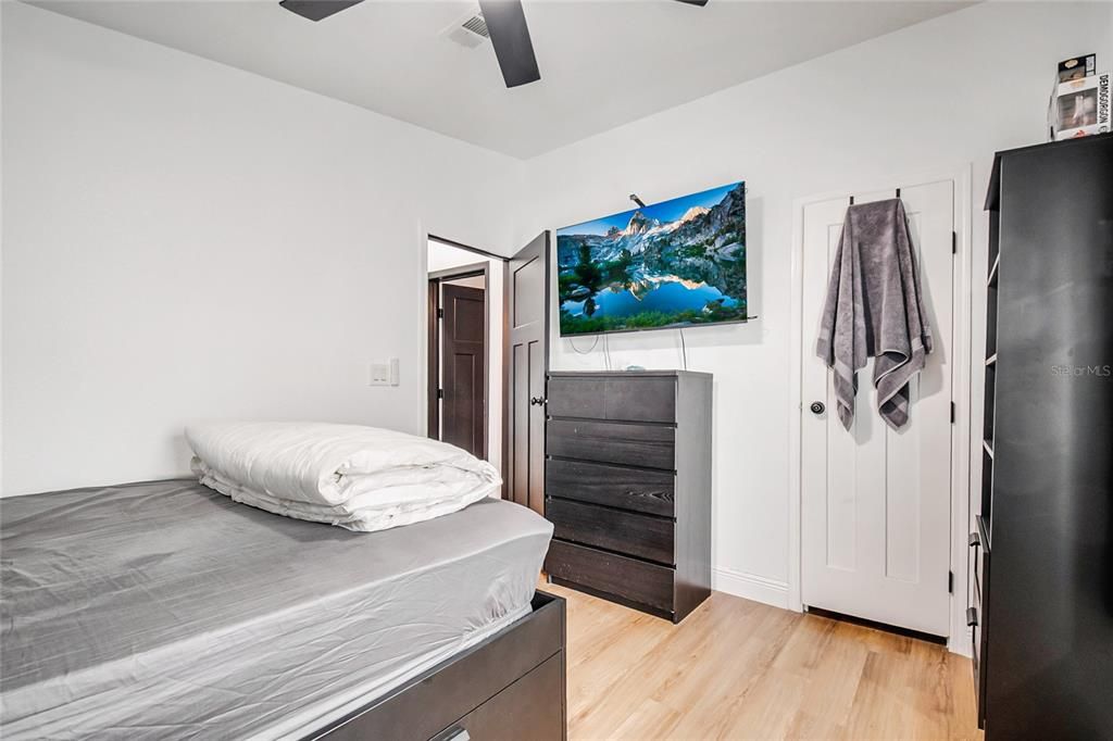 For Sale: $320,000 (3 beds, 2 baths, 1680 Square Feet)
