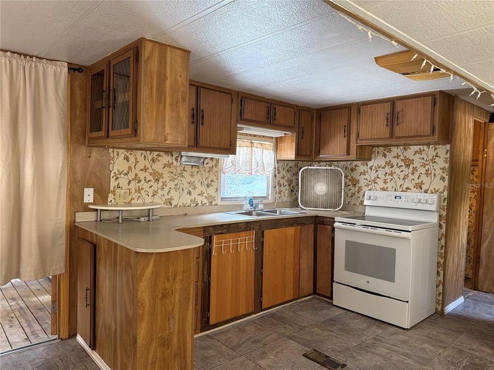 For Rent: $950 (1 beds, 1 baths, 378 Square Feet)