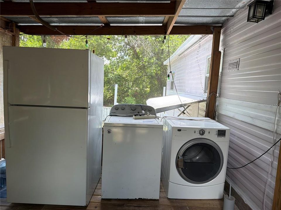 For Rent: $950 (1 beds, 1 baths, 378 Square Feet)