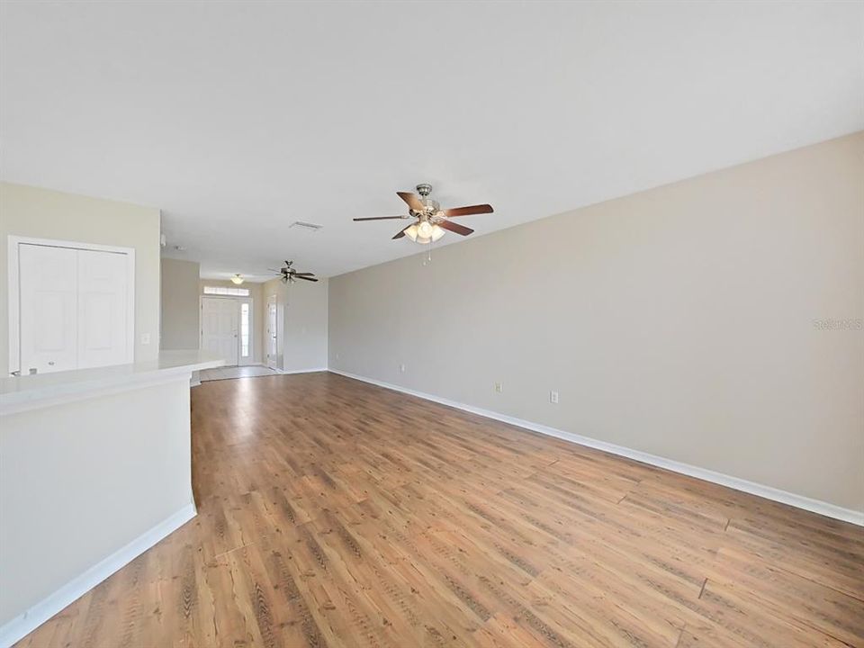 For Rent: $2,100 (3 beds, 2 baths, 1578 Square Feet)