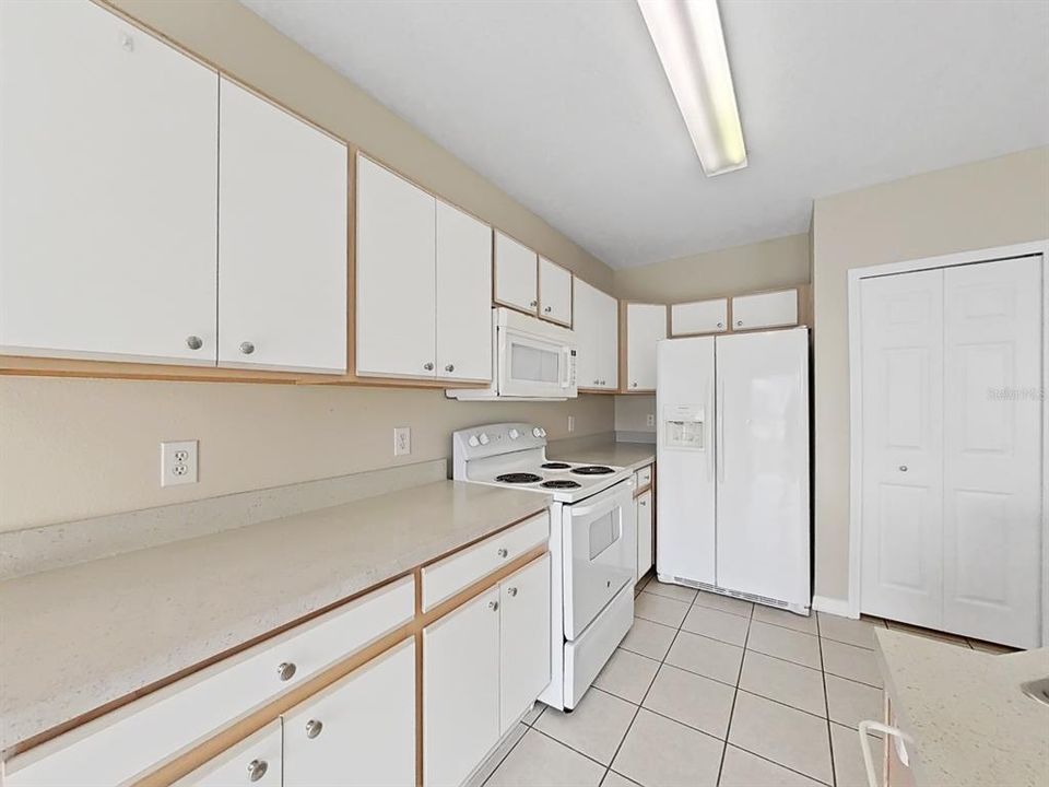 For Rent: $2,100 (3 beds, 2 baths, 1578 Square Feet)