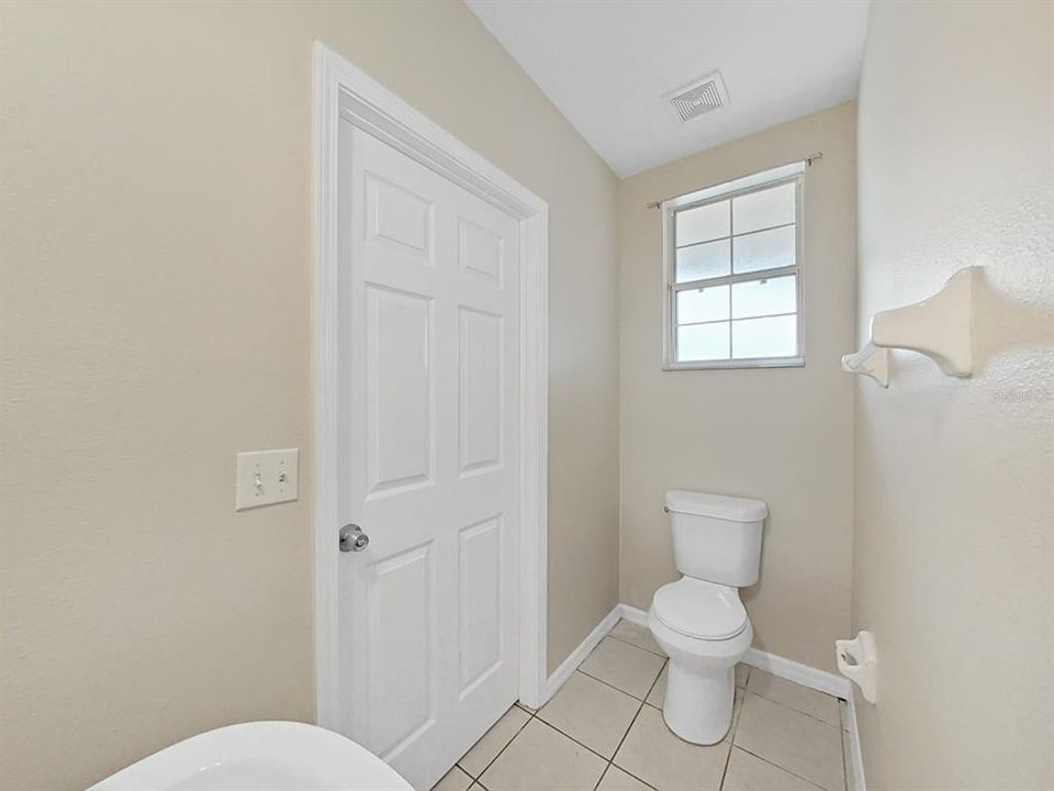 For Rent: $2,100 (3 beds, 2 baths, 1578 Square Feet)