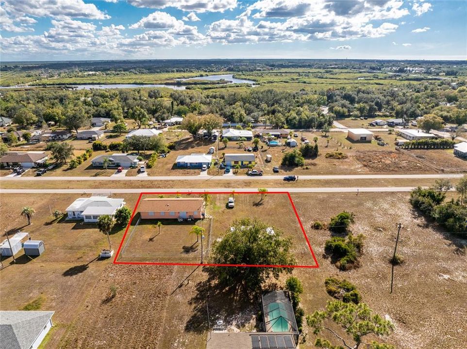 На продажу: $269,999 (3 спален, 2 ванн, 1464 Квадратных фут)