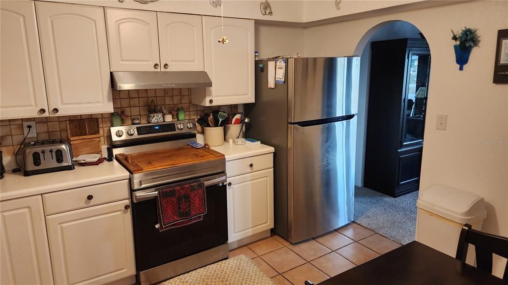 На продажу: $269,999 (3 спален, 2 ванн, 1464 Квадратных фут)