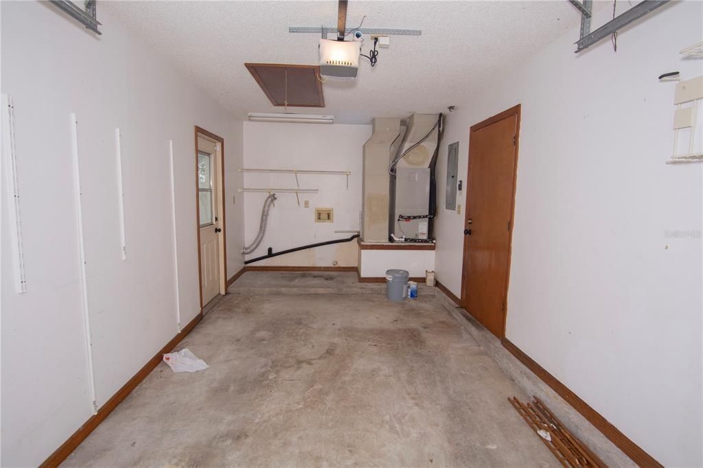 For Rent: $2,300 (2 beds, 2 baths, 1006 Square Feet)