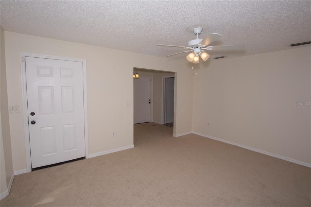 For Rent: $2,300 (2 beds, 2 baths, 1006 Square Feet)