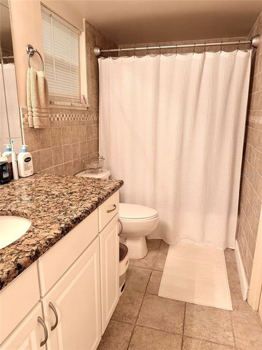 For Sale: $74,900 (1 beds, 1 baths, 833 Square Feet)