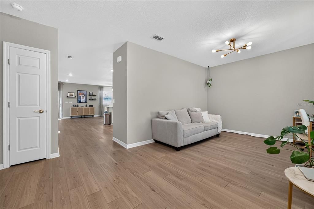 For Sale: $520,000 (4 beds, 3 baths, 3137 Square Feet)