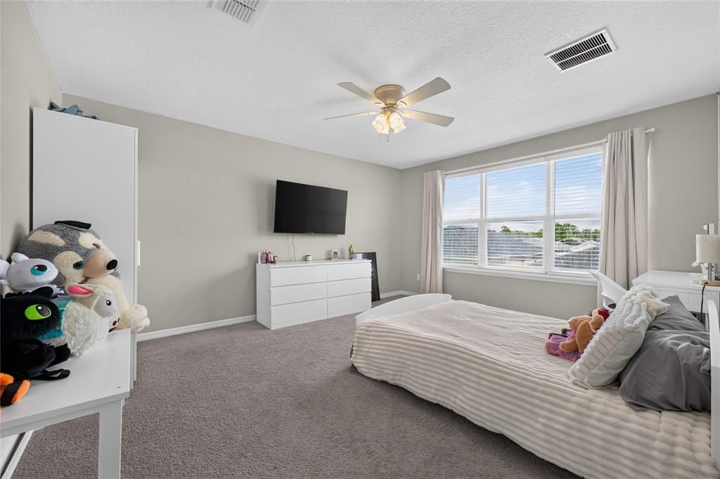 For Sale: $520,000 (4 beds, 3 baths, 3137 Square Feet)
