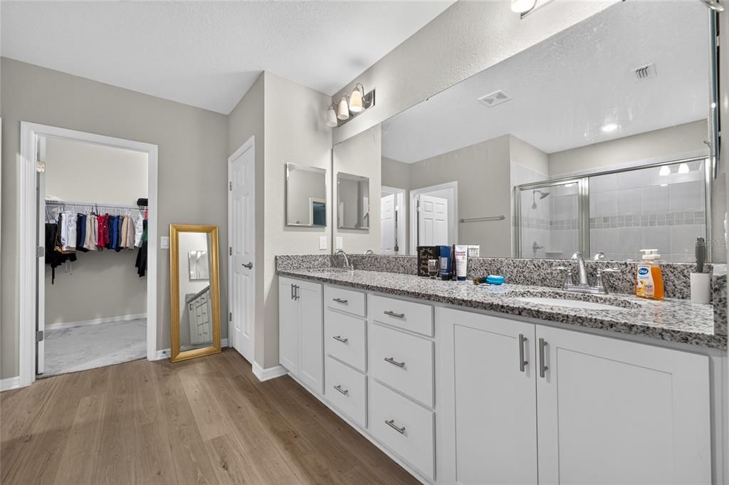 For Sale: $520,000 (4 beds, 3 baths, 3137 Square Feet)