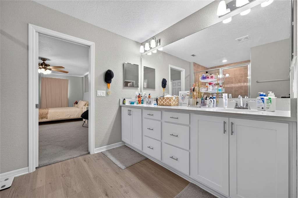 For Sale: $520,000 (4 beds, 3 baths, 3137 Square Feet)