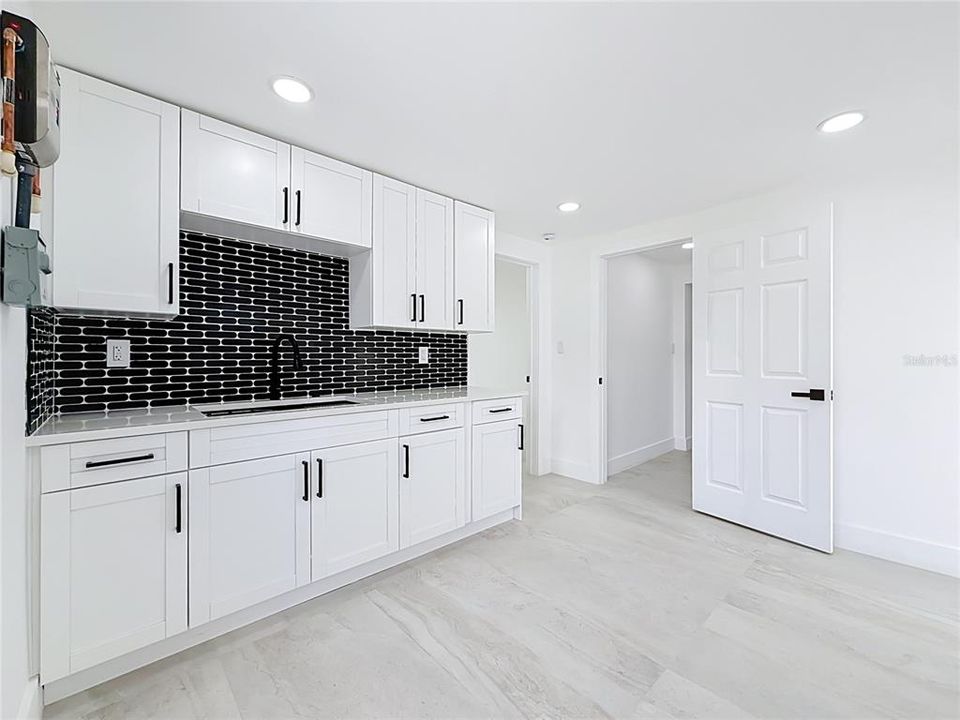 For Rent: $3,400 (3 beds, 3 baths, 1636 Square Feet)