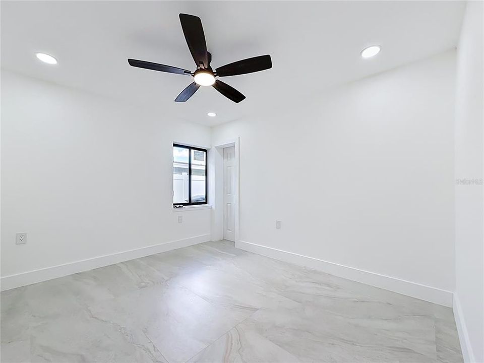 For Rent: $3,400 (3 beds, 3 baths, 1636 Square Feet)