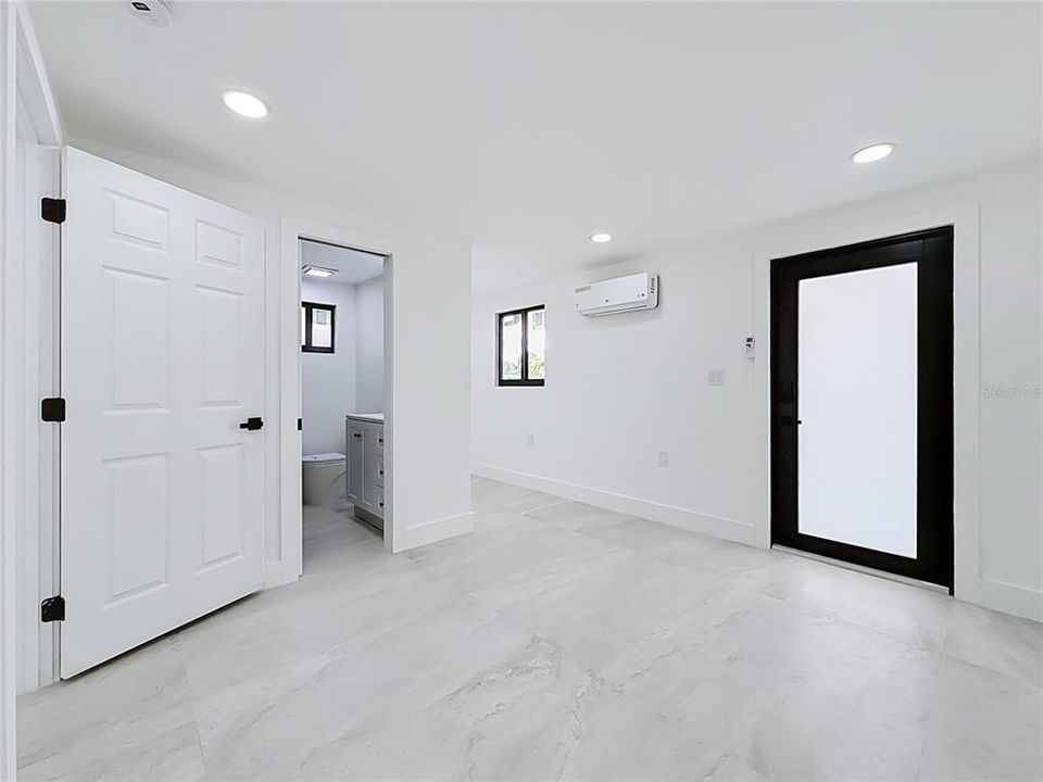 For Rent: $3,400 (3 beds, 3 baths, 1636 Square Feet)