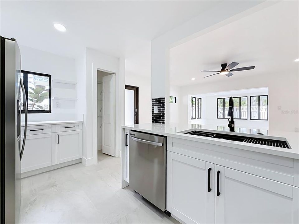 For Rent: $3,400 (3 beds, 3 baths, 1636 Square Feet)