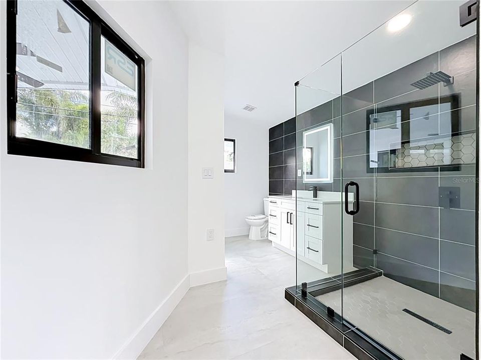 For Rent: $3,400 (3 beds, 3 baths, 1636 Square Feet)