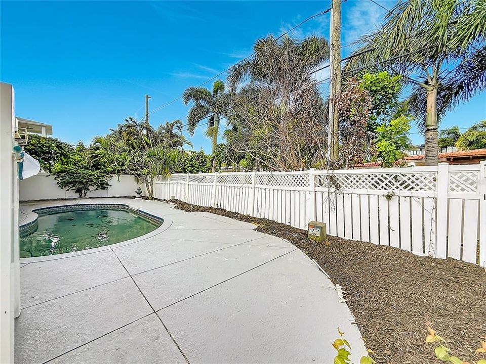 For Rent: $3,400 (3 beds, 3 baths, 1636 Square Feet)