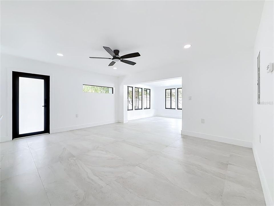 For Rent: $3,400 (3 beds, 3 baths, 1636 Square Feet)