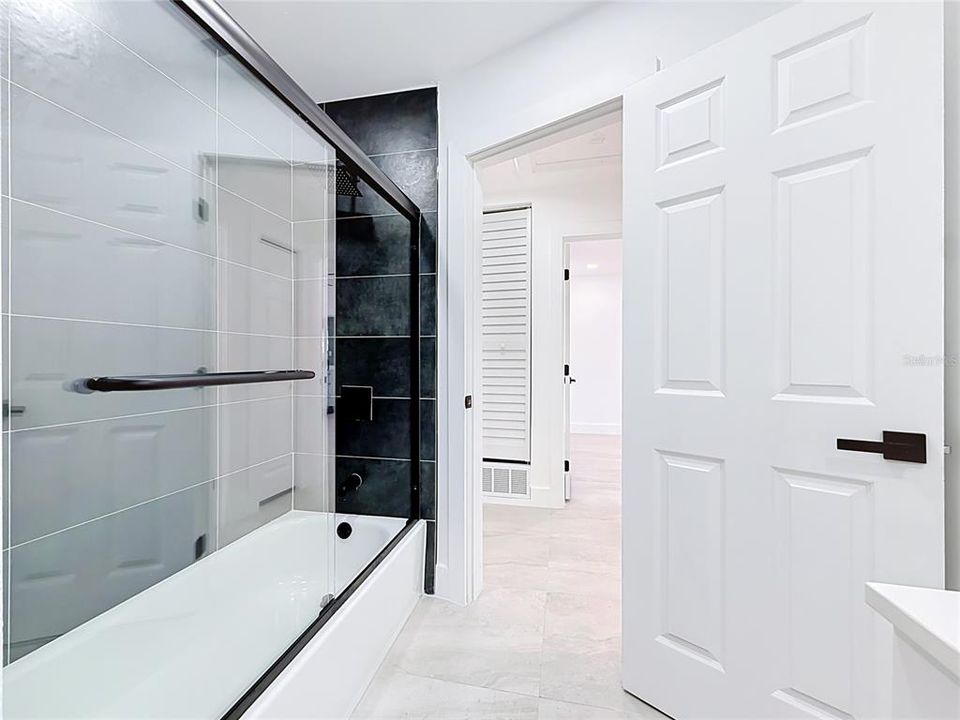 For Rent: $3,400 (3 beds, 3 baths, 1636 Square Feet)