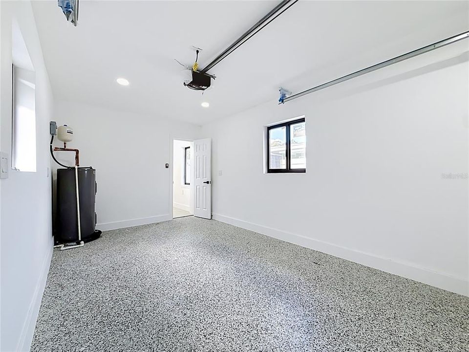 For Rent: $3,400 (3 beds, 3 baths, 1636 Square Feet)