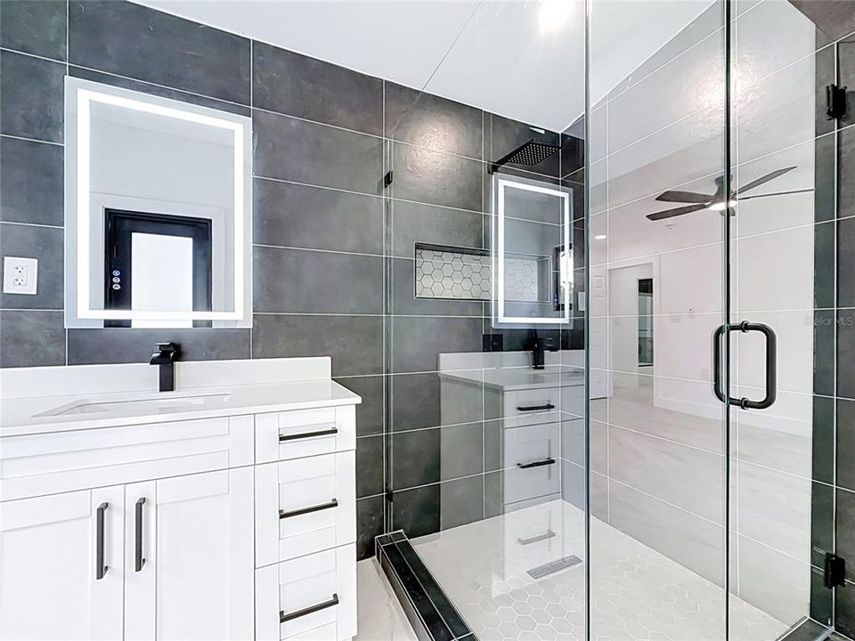 For Rent: $3,400 (3 beds, 3 baths, 1636 Square Feet)