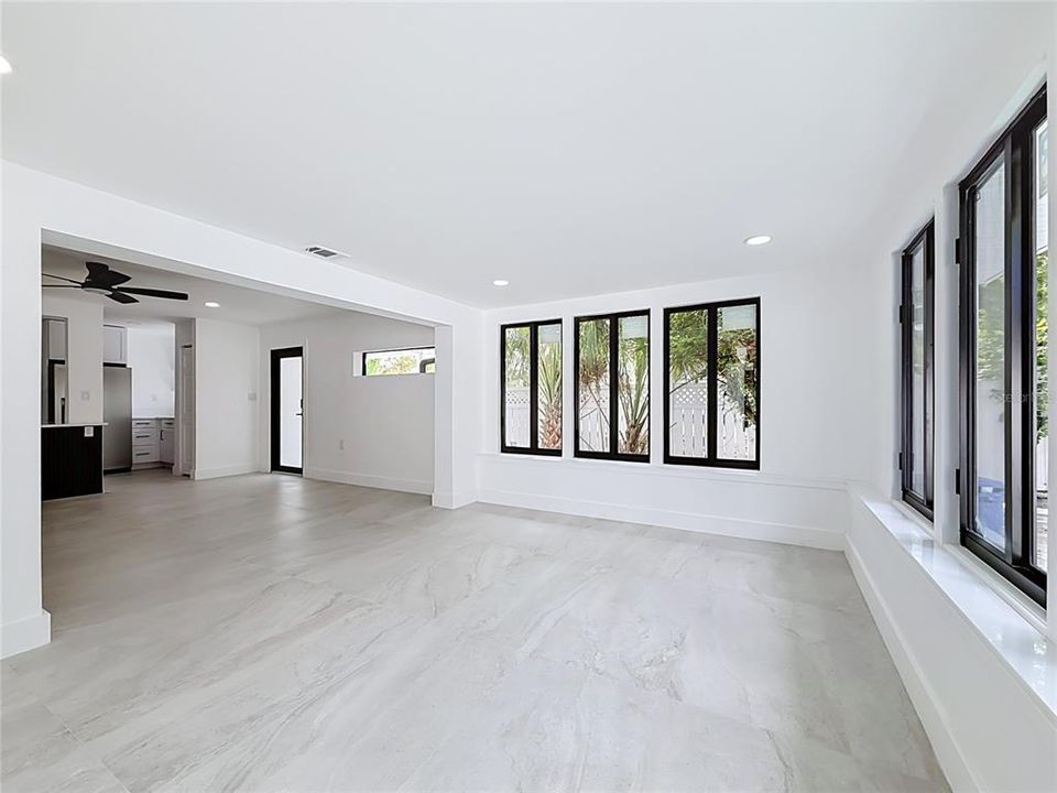 For Rent: $3,400 (3 beds, 3 baths, 1636 Square Feet)