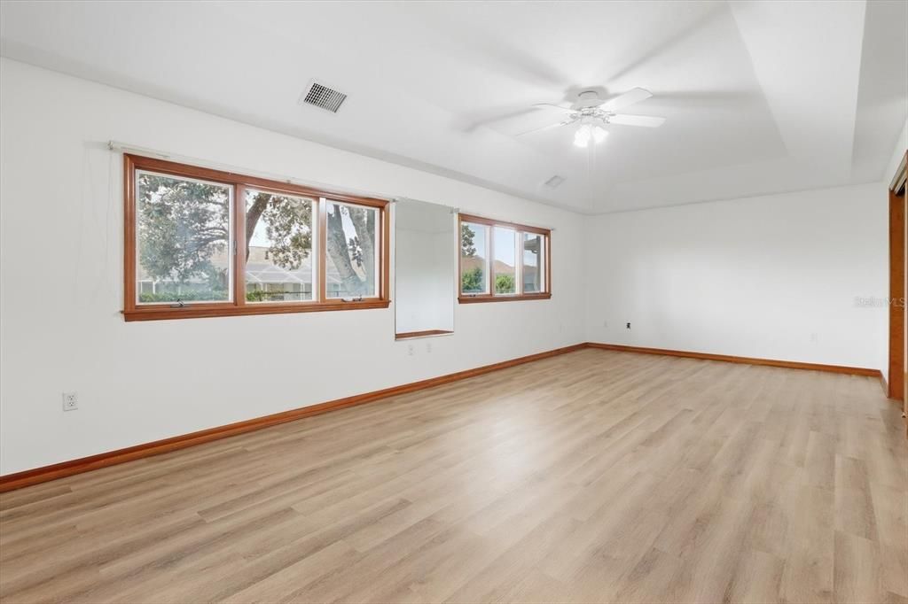 На продажу: $379,900 (3 спален, 2 ванн, 2514 Квадратных фут)