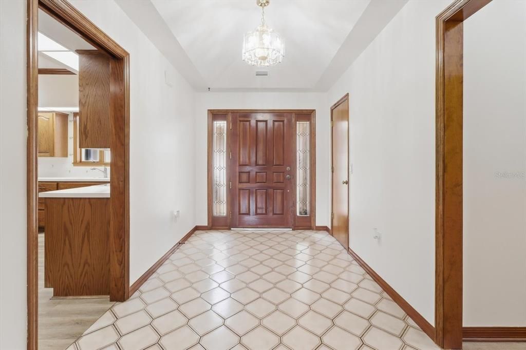 На продажу: $379,900 (3 спален, 2 ванн, 2514 Квадратных фут)